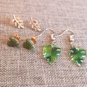 Set of 3 Pairs of Leaf Earrings Monstera and Other - Pre-loved